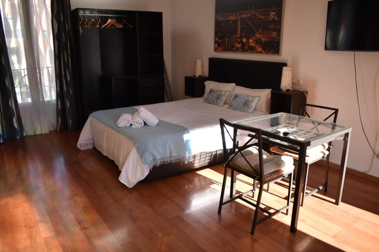 Apartamentos Barcelona - Iberia Buitenkant foto